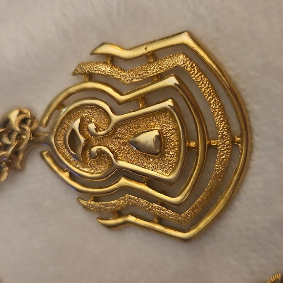 Vtg JJ Jonette 1980s Egyptian Revival Goldtone Pendant Chain Necklace - Picture 3 of 7